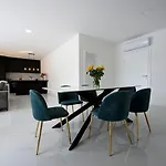Vila Serenity With Heated Pool Donji Prolozac