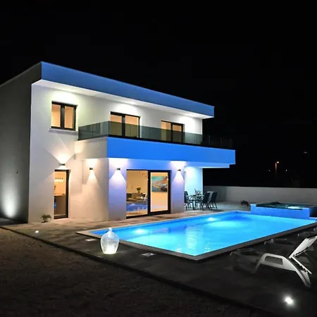 Villa Serenity With Heated Pool Donji Proložac