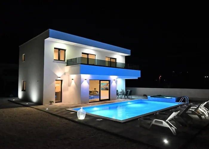 Villa Serenity With Heated Pool Donji Proložac