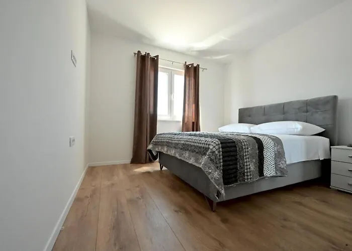 Villa Serenity With Heated Pool Donji Proložac