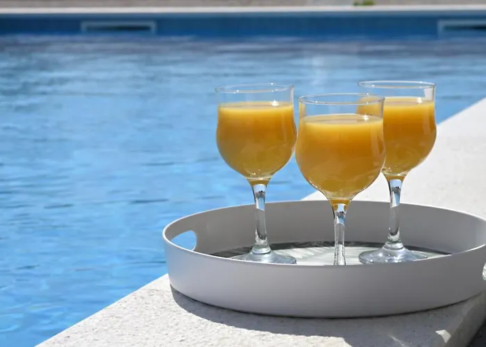 Serenity With Heated Pool * Donji Proložac