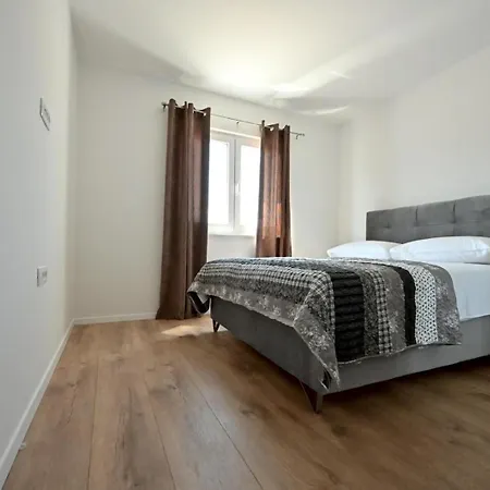 Vila Serenity With Heated Pool Donji Prolozac