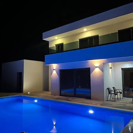 빌라 Serenity With Heated Pool Donji Proložac