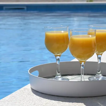 Serenity With Heated Pool * Donji Proložac
